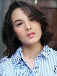 Chelsea Islan - Biography