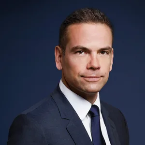 Lachlan Murdoch - Biography