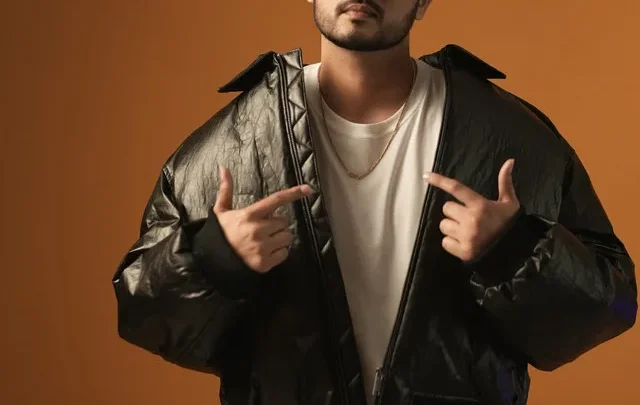 Gurnam Bhullar Biography: Wife, Age, Parents, Height, Net Worth, Songs, Movies, Instagram