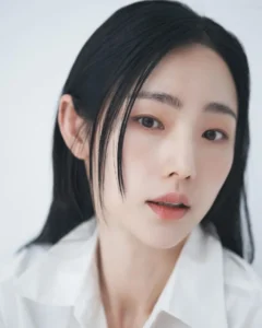 Park Ah-in - Biography