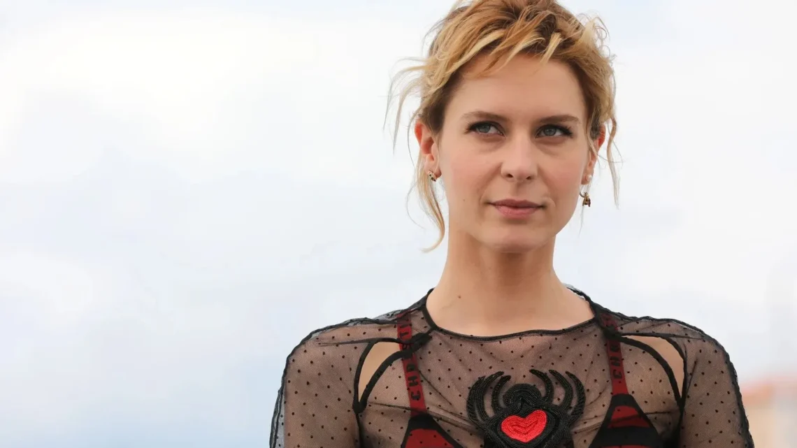 Elena Radonicich Biography: Age, Partner, Daughter, Net Worth, Parents, Movies & TV Shows, Height