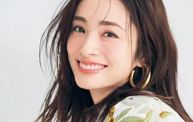Aya Ueto Biography: Husband, Age, Kids, Net Worth, Parents, Songs, Movies & TV Shows, Awards
