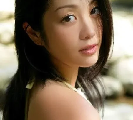 Minako Komukai Biography: Age, Height, Net Worth, Career, Parents, Movies & TV Shows, Boyfriend