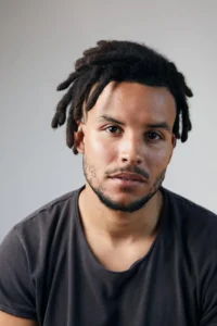 Tavior Mowry - Biography