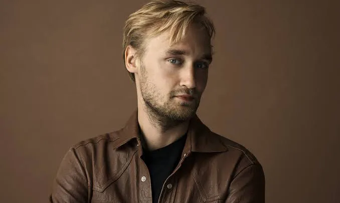 Lue Dittmann Støvelbæk Biography: Net Worth, Partner, Age, Height, Parents, Movies, TV Shows, Siblings, Ethnicity, YouTube