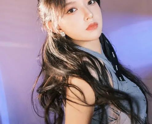 Cheng Xiao Bio: Net Worth, Age, Height, Dramas, Boyfriend, Songs, Parents