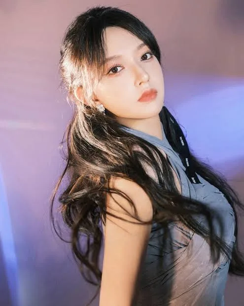 Cheng Xiao Bio: Net Worth, Age, Height, Dramas, Boyfriend, Songs, Parents