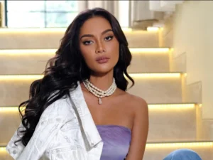 Erika Carlina - Biography