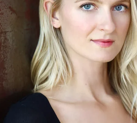 Sorel Carradine Biography: Age, Husband, Net Worth, Parents, Movies & TV Shows, Height