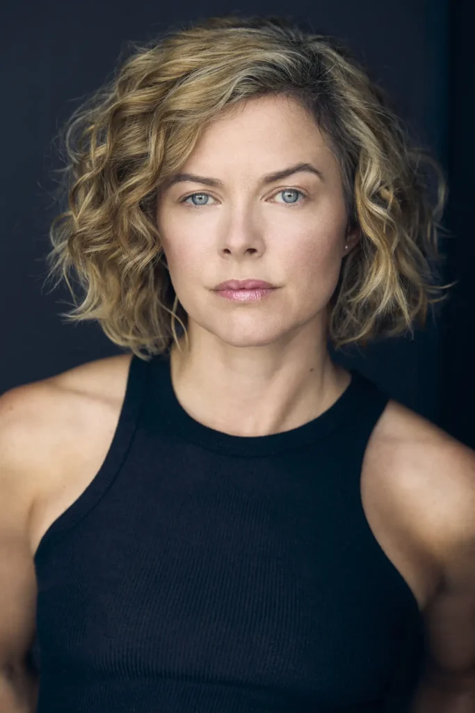 Erin Boyes - Biography