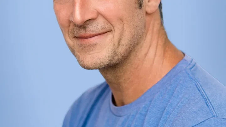 Brady Smith Biography: Wife, Age, Kids, Height, Net Worth, Parents, Movies, TV Shows & Books