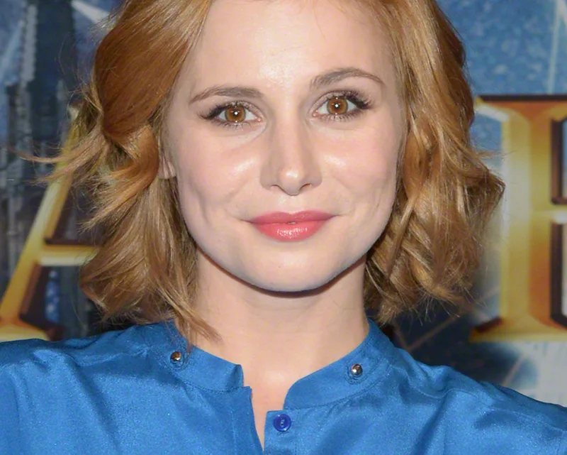 Josefine Preuß Biography: Age, Height, Net Worth, Parents, Movies & TV Shows, Voice Roles