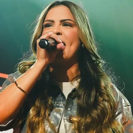 Valesca Mayssa - Biography