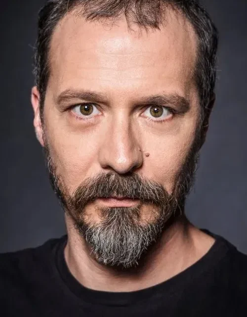 Fele Martínez Biography: Age, Height, Net Worth, Parents, Movies & TV Shows, Partner