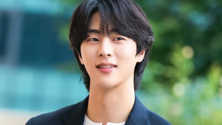 Kim Mu-Jun Biography: Age, Parents, Net Worth, Movies & TV Shows, Awards, Partner