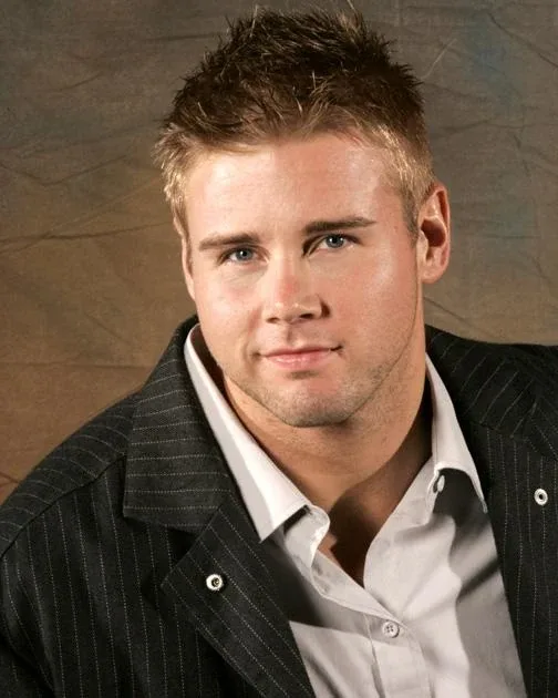 Aaron Hill - Biography