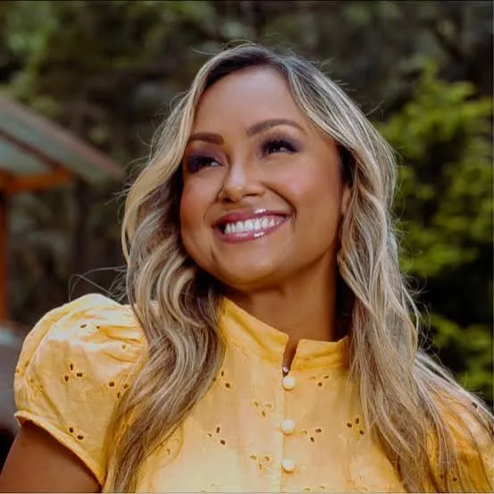 Bruna Karla - Biography