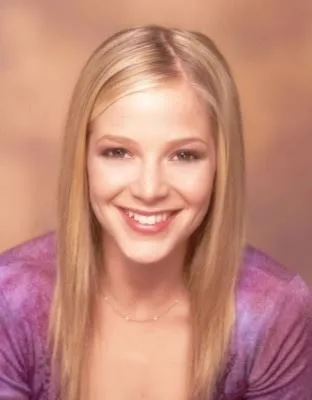 Molly Stanton - Biography