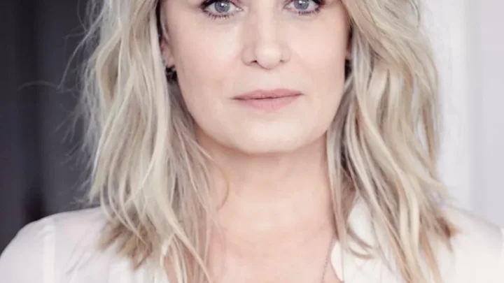 Samantha Smith Biography: Age, Husband, Net Worth, Height, Son, Wiki, Husband