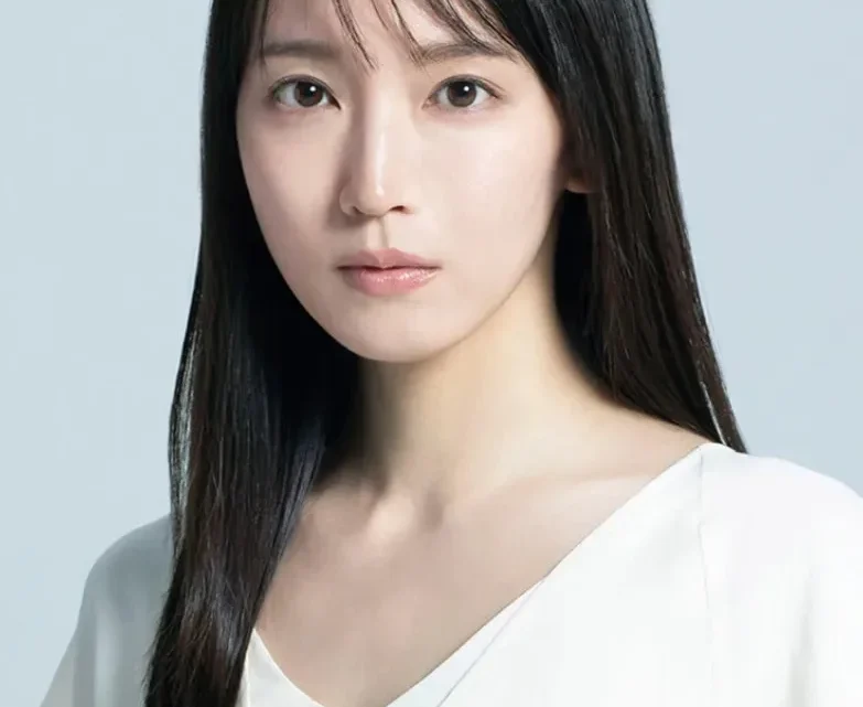 Riho Yoshioka Biography: Age, Parents, Siblings, Height, Net Worth, Movies & TV Shows, Husband