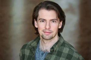 Ephraim Ellis - Biography