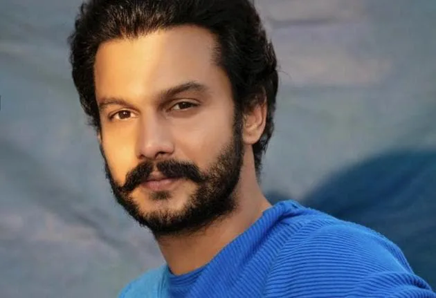 Adinath Kothare Biography: Net Worth, Parents, Wife, Age, Kids, Height, Movies, Facebook, Nationality