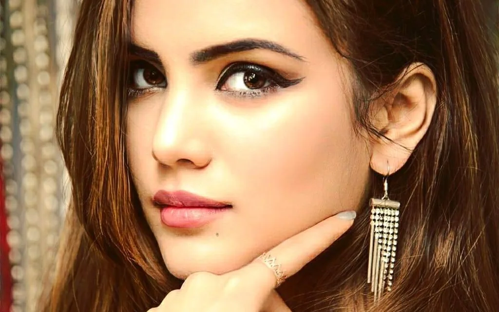 Azma Fallah Biography: Age, Height, Net Worth, Parents, Boyfriend, Shows, Movies