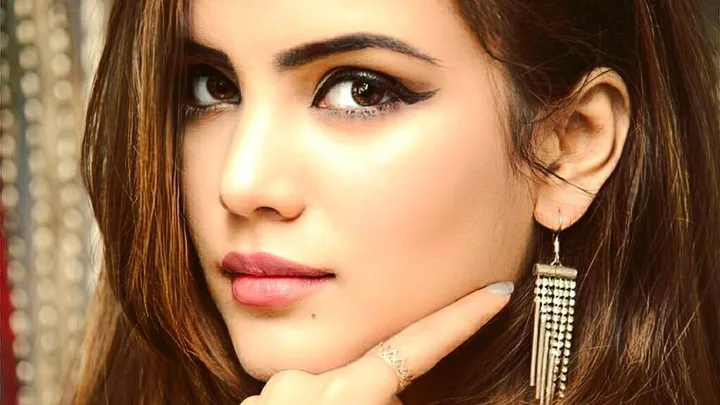 Azma Fallah Biography: Age, Height, Net Worth, Parents, Boyfriend, Shows, Movies