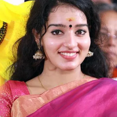 Malavika Menon Biography: Age, Height, Net Worth, Parents, Movies, Career, Husband