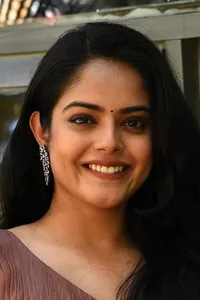Riddhi Kumar - Biography