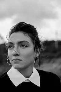 Merve Dizdar - Biography