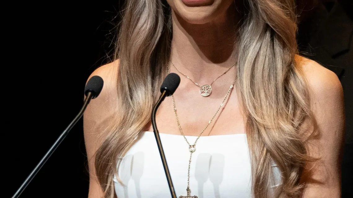 Chloe Rose Lattanzi Biography: Net Worth, Age, Songs, Husband, Parents, Movies & TV Shows, Height