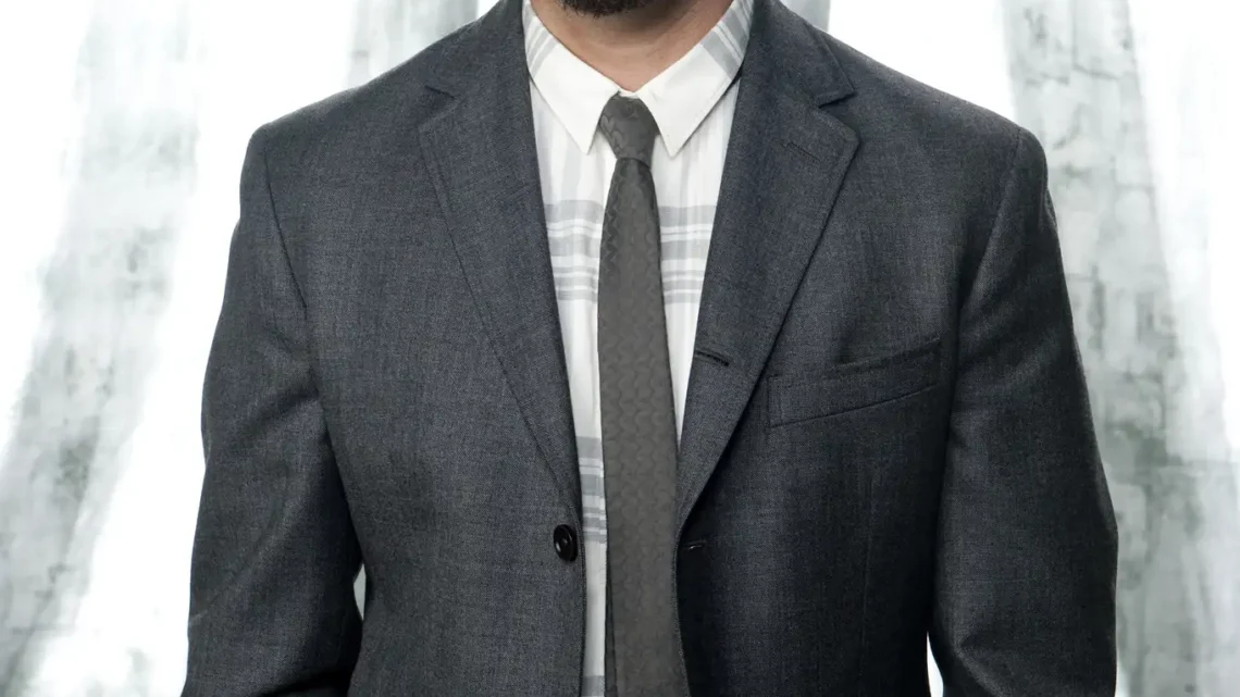 Joshua Gomez Biography: Wife, Age, Kids, Height, Net Worth, Parents, Movies & TV Shows, Career