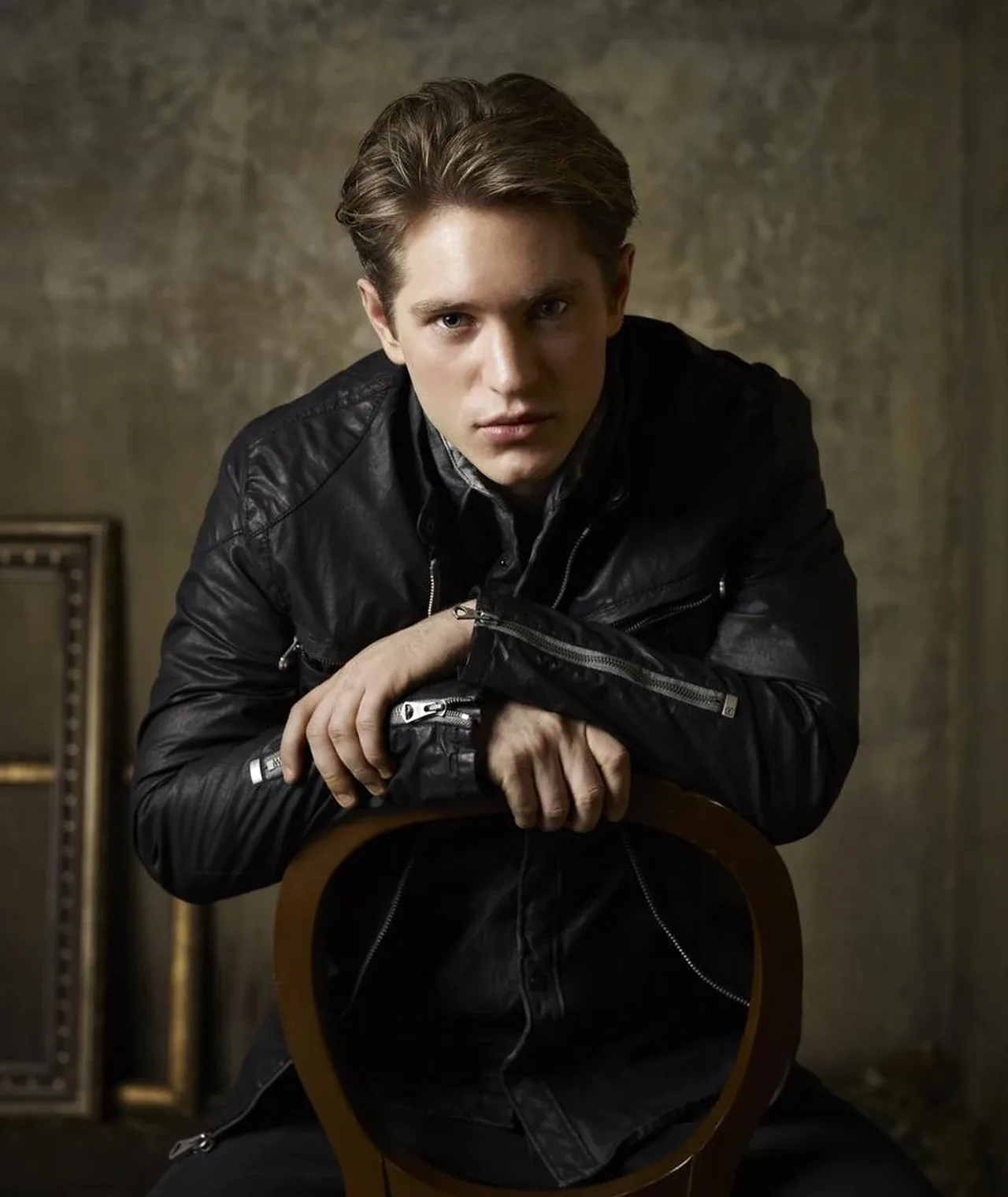 Louis Hunter - Biography