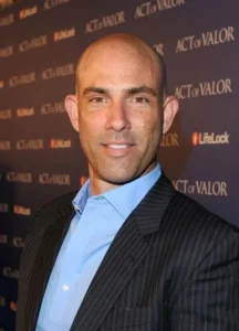 Gonzalo Menendez - Biography