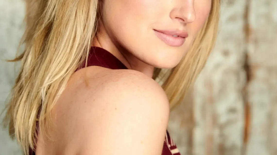 Cameron Kelly Biography: Age, Parents, Siblings, Height, Net Worth, Movies & TV Shows, Partner