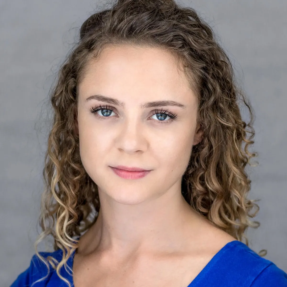 Georgia Henshaw - Biography