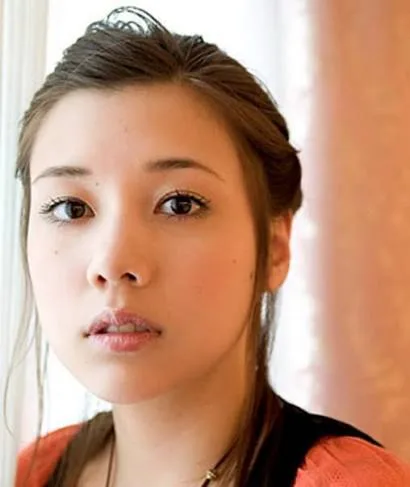 Riisa Naka - Biography
