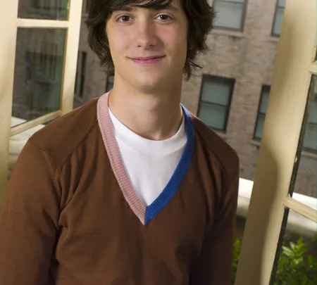 Jake Sandvig Biography: Age, Ex-Wife, Son, Parents, Height, Net Worth, Movies & TV Shows