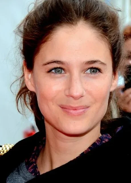 Mélanie Bernier Biography: Age, Kids, Net Worth, Parents, Movies & TV Shows, Height, Husband