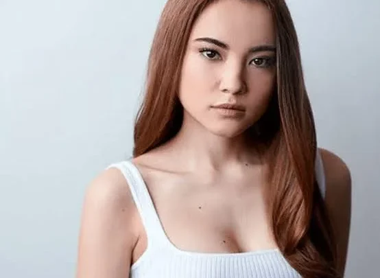 Nicole Huff Biography: Age, Parents, Height, Net Worth, Movies, Awards, TV Shows, Fiancé, Instagram