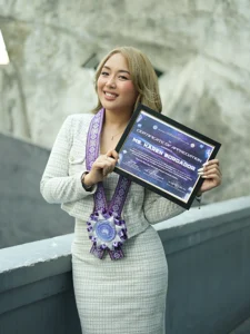 Karen Bordador - Biography