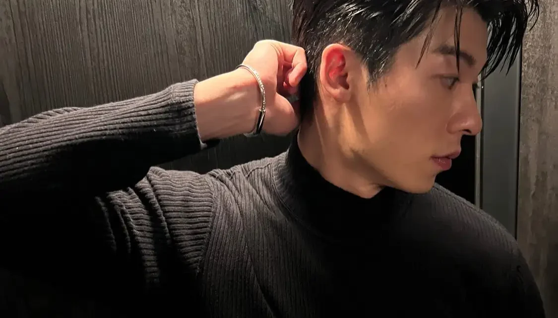 Hsu Kuang-han Biography: Pictures, Brands, Girlfriend, Occupation, Religion, Parents, Height, Age, Net Worth, Siblings, Movies, Songs
