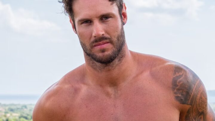 John James Parton Biography: Height, Age, Net Worth,   Siblings, Parents, Pictures, Girlfriend, Birthday 