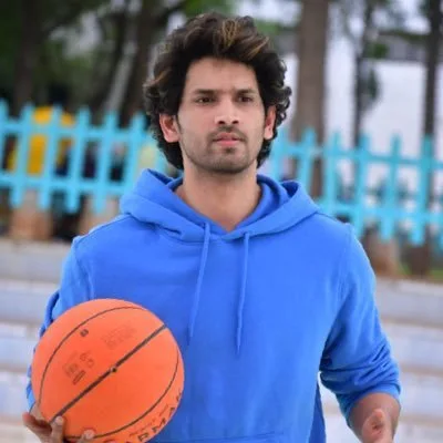 Viraj Ashwin - Biography