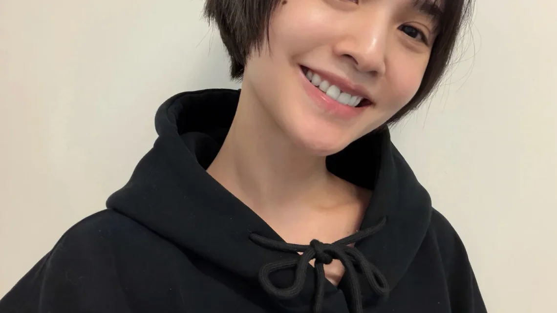 Rainie Yang Biography: Songs, Movies, Occupation, Religion, Parents, Height, Age, Net Worth, Siblings, Husband