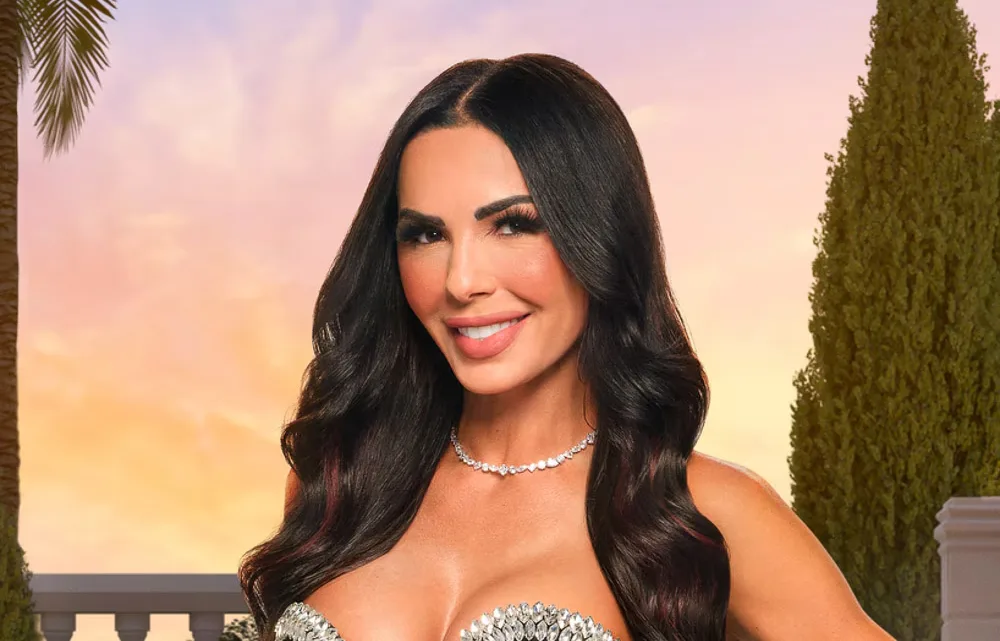Carmella Garcia Biography: Children, Age, Movies, Nationality, Height, Spouse, Awards, Instagram