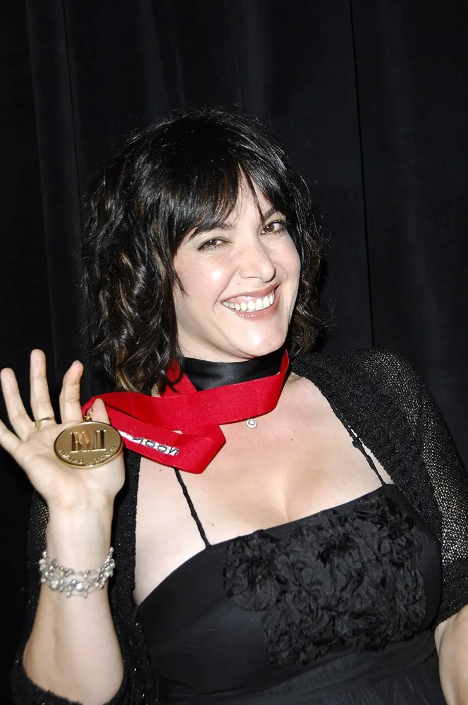 Danielle Brisebois - Biography