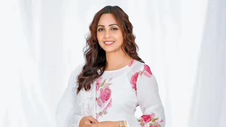 Khushboo Kamal Biography: Spouse, Net Worth, Age, Parents, Instagram, Height, Movies, Siblings