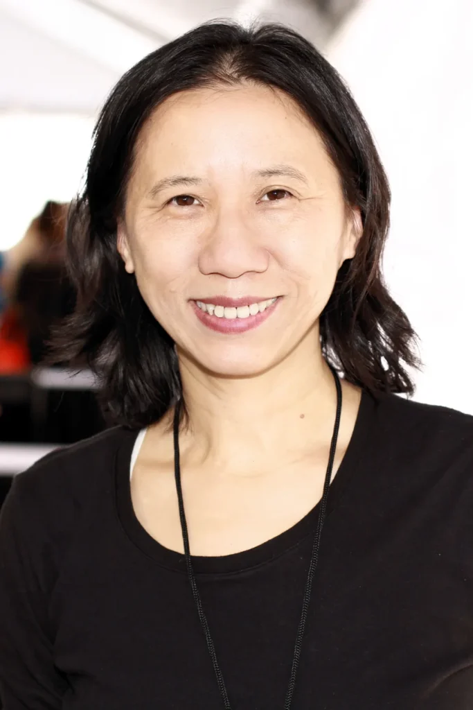 Sherry Thomas - Biography